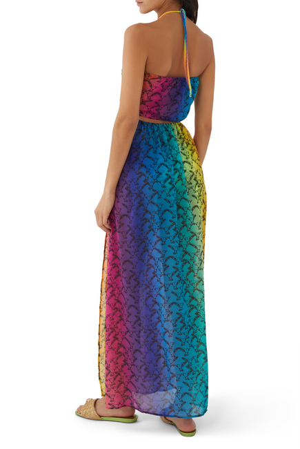 فستان طويل بألوان متدرجة وفتحات